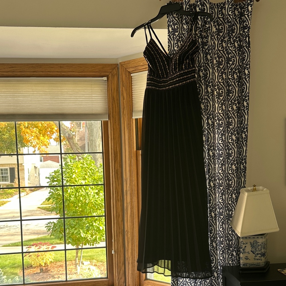 XS Lulus Maxi Dress